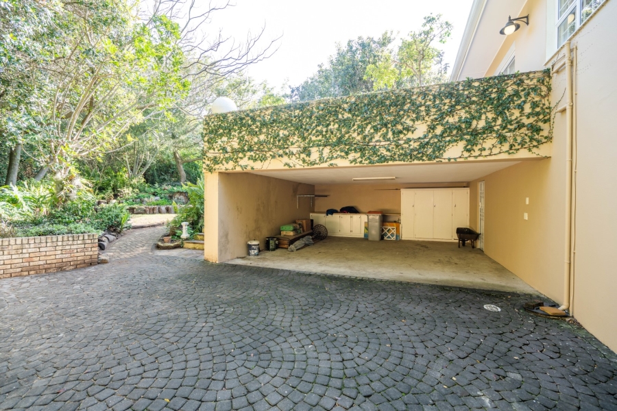 6 Bedroom Property for Sale in West Bank Eastern Cape